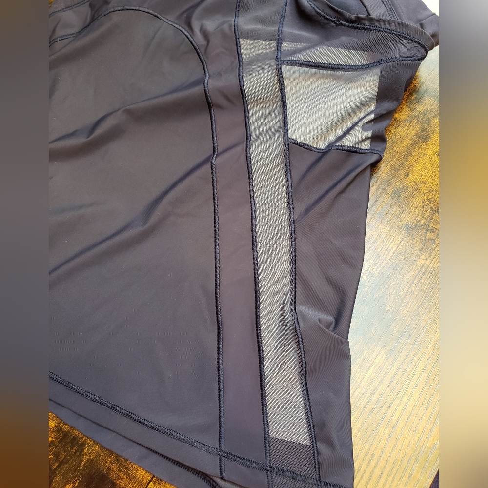 Lululemon Fresh In Mesh, Built In Sportsbra, Mesh Panel, Muscle Tank - Picture 11 of 14